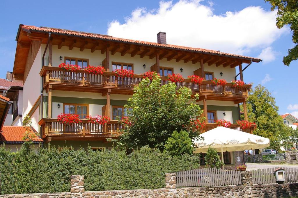 Pension Zur Alten Schmiede Zwiesel Exterior photo